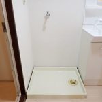 室外洗濯機置場あります (内装)